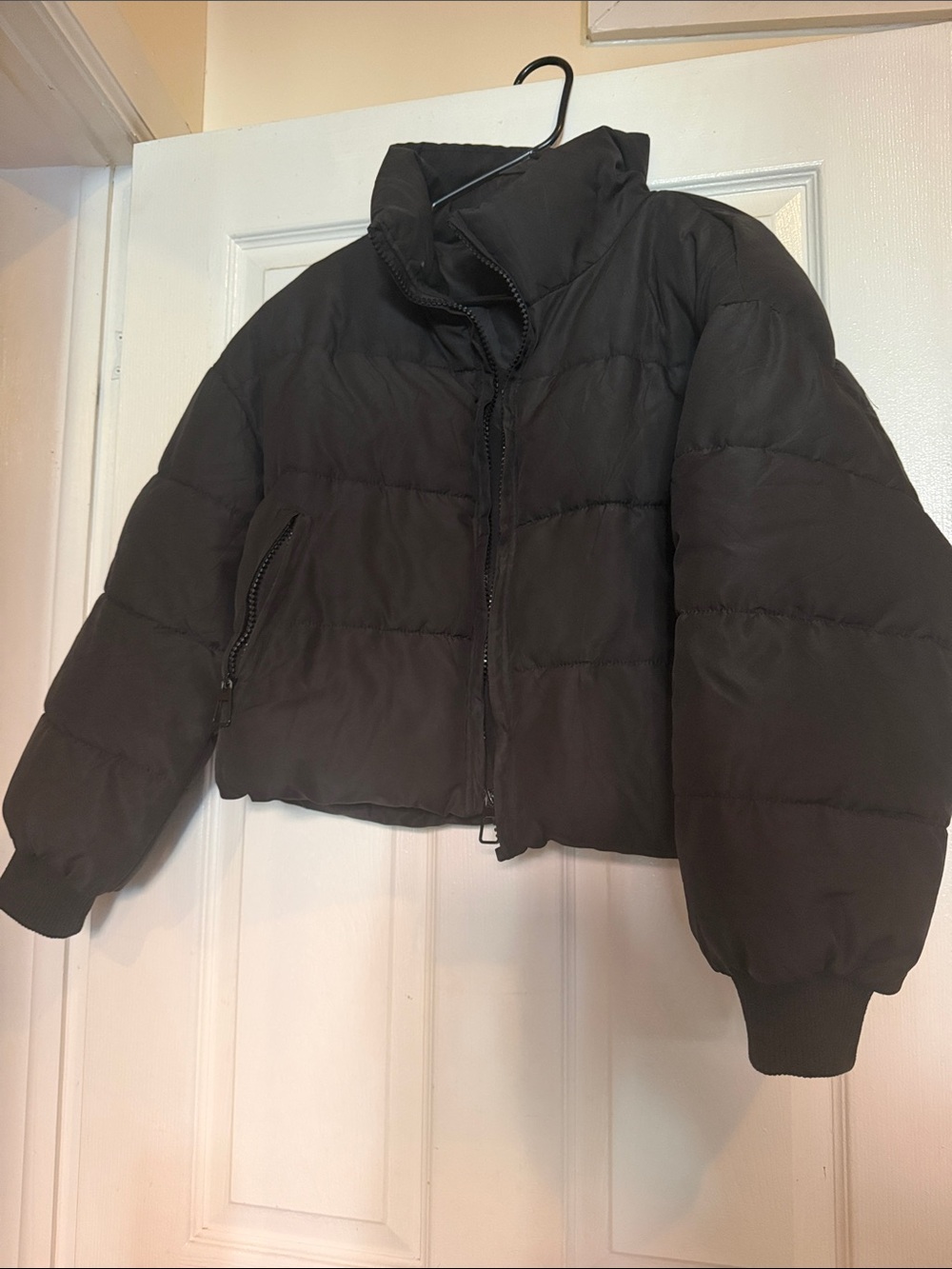 Cropped Black Puffer Jacket for Women
